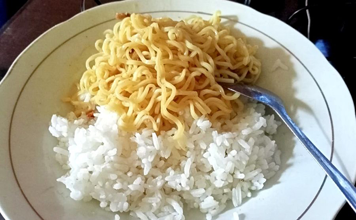 Mie-dan-nasi.jpg