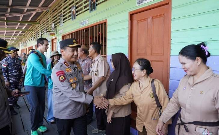 Minta-Maaf-ke-Warga-Panipahan-Kapolda-Riau-Janji-Benahi-Kinerja.jpg