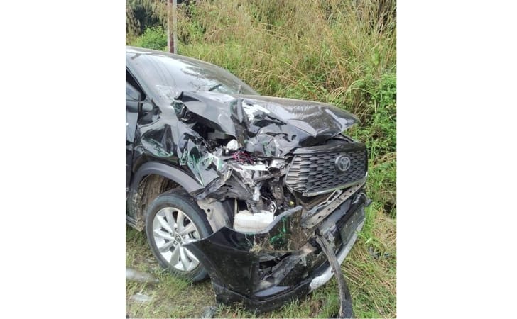 Mobil-bupati-kuansing-kecelakaan.jpg