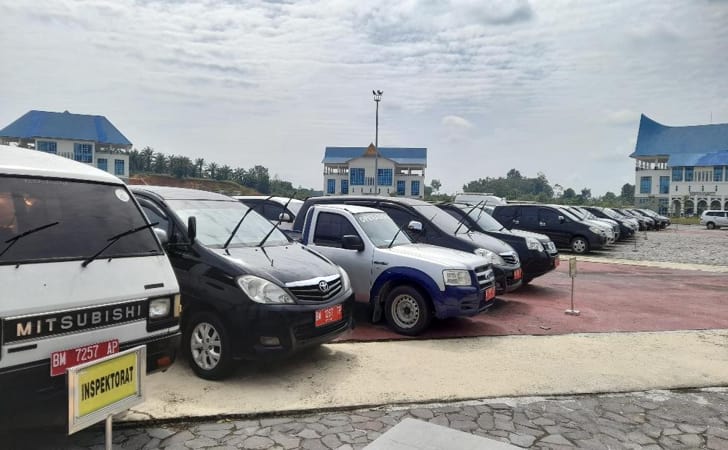 Mobil-dinas-pejabat-pemko-pekanbaru.jpg