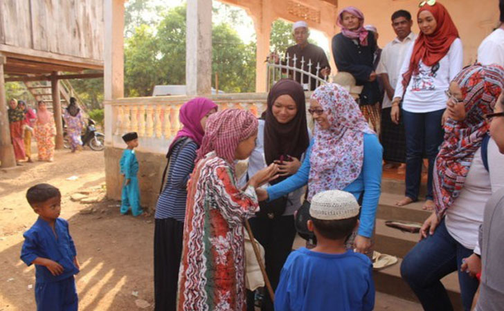 Muslim-Kamboja.jpg