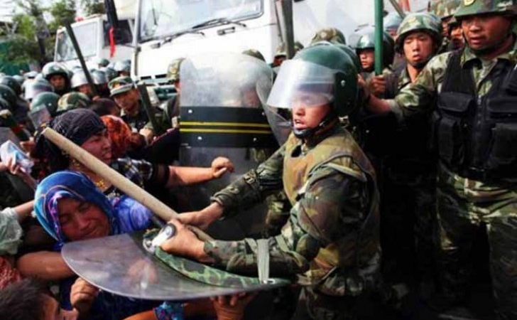 Muslim-Uyghur-di-China.jpg