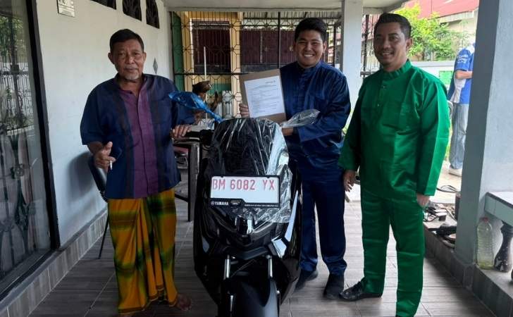 Nasabah-BRK-Syariah-Bawa-Pulang-Yamaha-Nmax-dari-Program-Bedelau.jpg