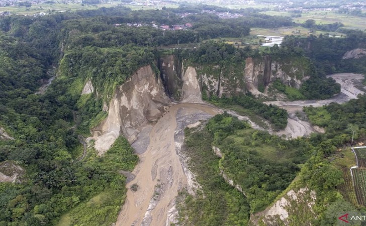 Ngarai-Sianok-3.jpg