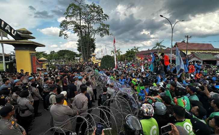 Ojol-dan-Mahasiswa-Tuntut-Keadilan.jpg