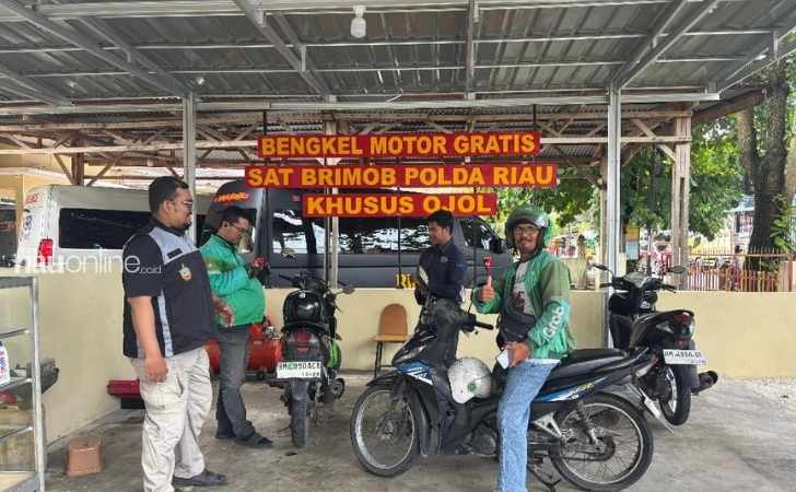 Ojol-servis-di-bengkel-brimob.jpg