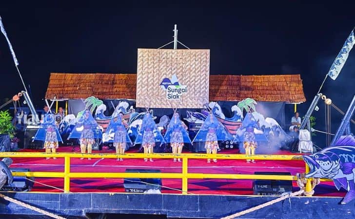 Open-Ceremony-Festival-Sungai-Siak.jpg