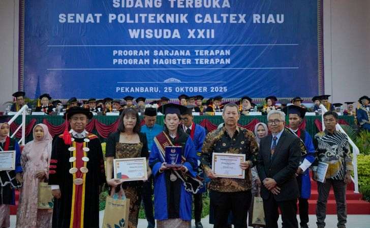 PCR-Kukuhkan-448-Lulusan-pada-Wisuda-ke-22-Siap-Dukung-Industri-Nasional.jpg