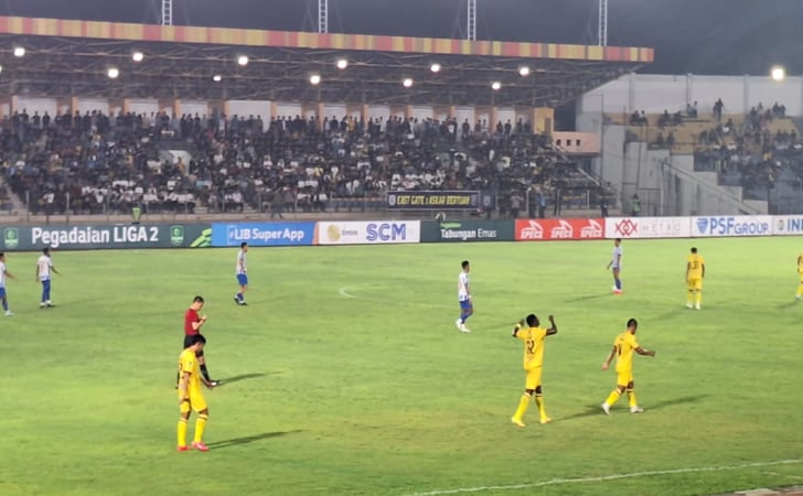 PSPS-Riau-vs-semen-padang.jpg