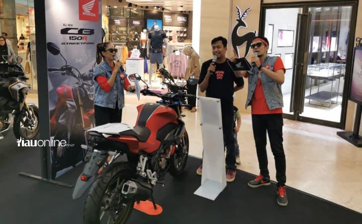 Pameran-Honda-di-Mall-SKA.jpg