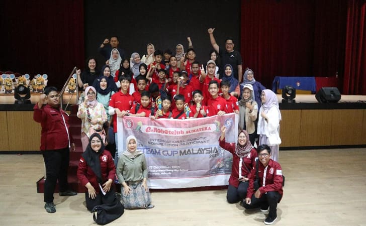 Para-Juara-Lomba-Steam-Cup-Malaysia-2023.jpg