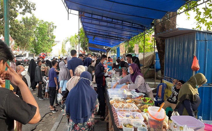 Pasar-ramadan-di-Pekanbaru2.jpg