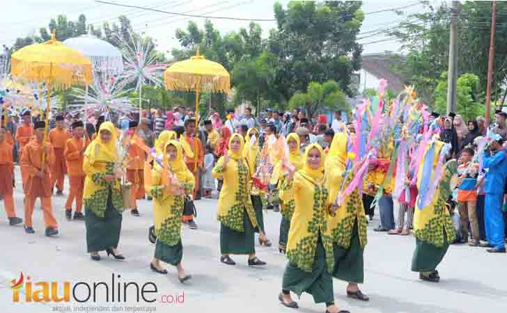 Pawai-Taaruf-MTQ-Riau-2017.jpg