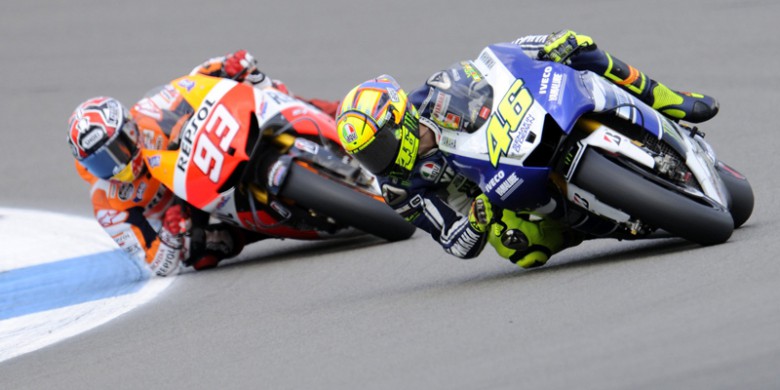 Pebalap-Movistar-Yamaha-Italia-Rossi.jpg