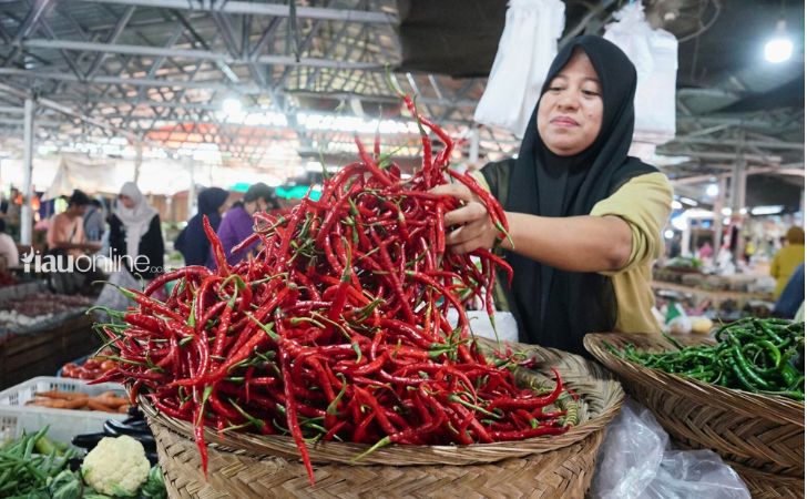 Pedagang-cabai-merah-di-pku2.jpg
