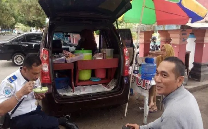 Pedagang-kuliner-pakai-mobil.jpg