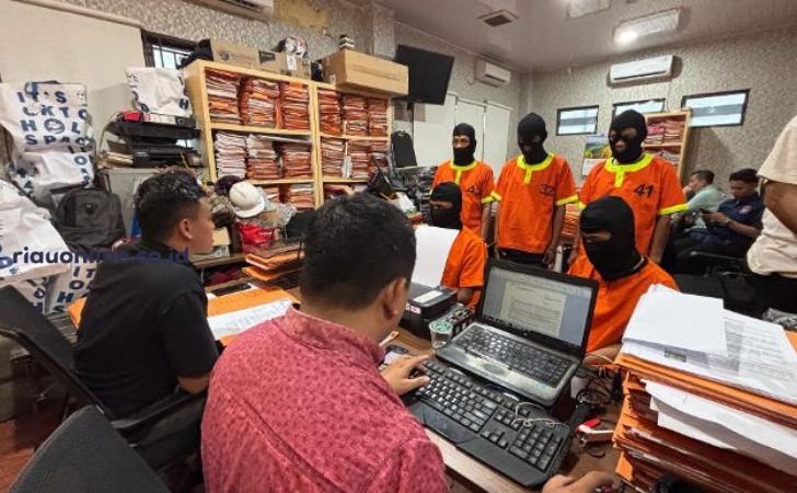 Pelaku-kejahatan-di-kantor-polisi.jpg