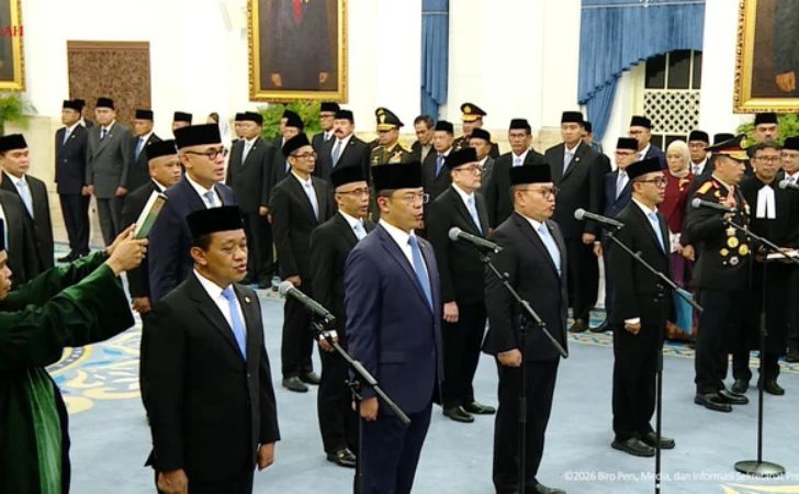 Pelantikan-pejabat-negara.jpg