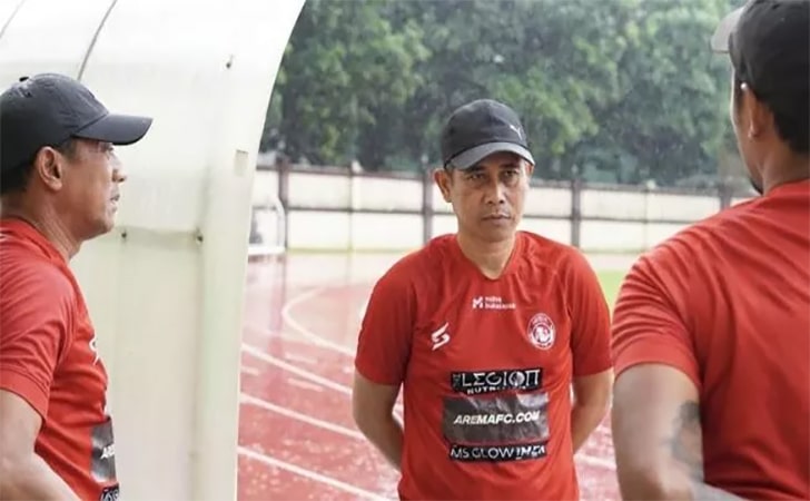 Pelatih-Arema-FC-Joko-Susilo.jpg