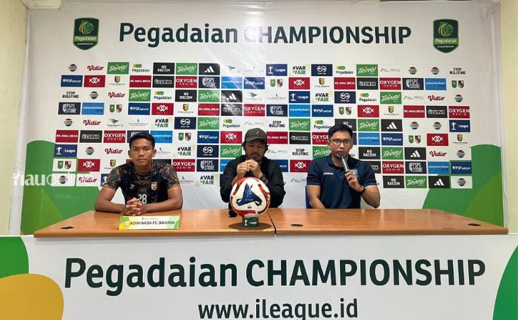 Pelatih-Kepala-Adhyaksa-FC-Ade-Suhendra.jpg