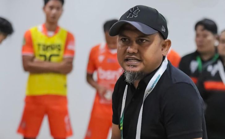 Pelatih-PSPS-Akhyar-Ilyas0.jpg
