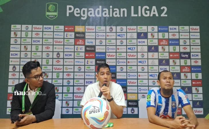 Pelatih-PSPS-Riau-Jan-Saragih1.jpg