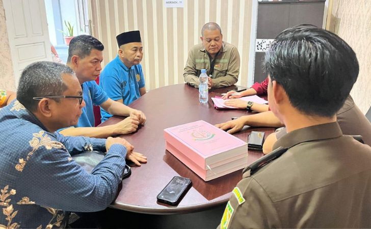 Pelimpakan-Berkas-perkara-korupsi-1.jpg