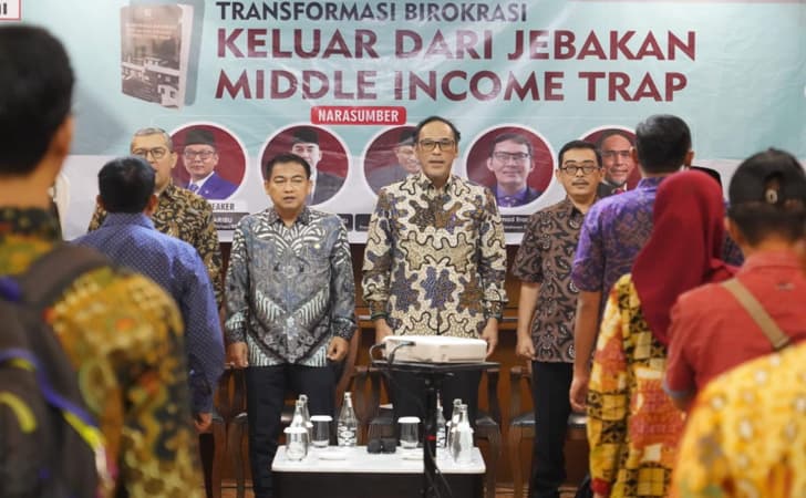 Peluncuran-buku-MN-KAHMI.jpg