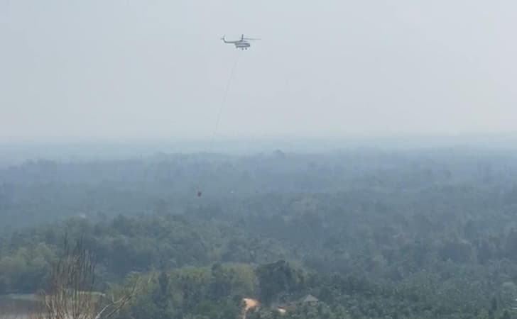 Pemadaman-karhutla-di-Rohul-1.jpg