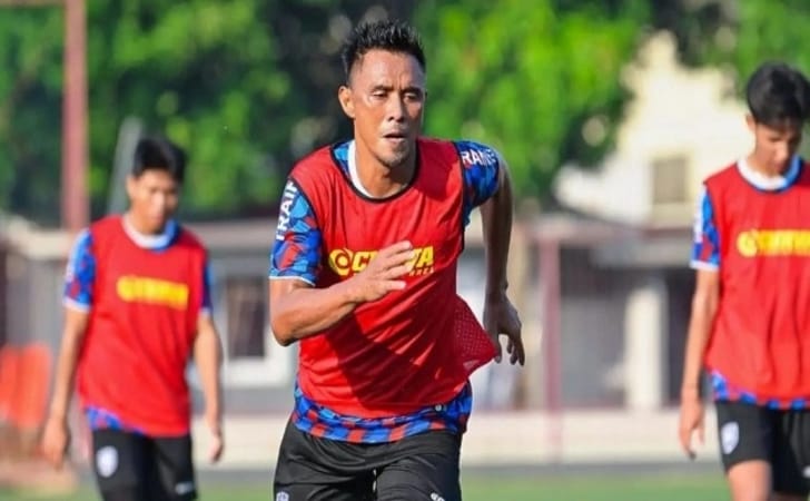 Pemain-PSPS-Pekanbaru-Maman-Abdurahman.jpg