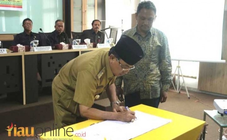 Penandatanganan-NPHD-Inhil.jpg