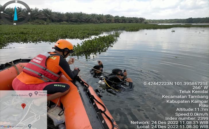 Pencarian-orang-tenggelam13.jpg