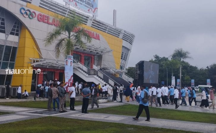 Pendukung-prabowo-di-gor-pekanbaru.jpg