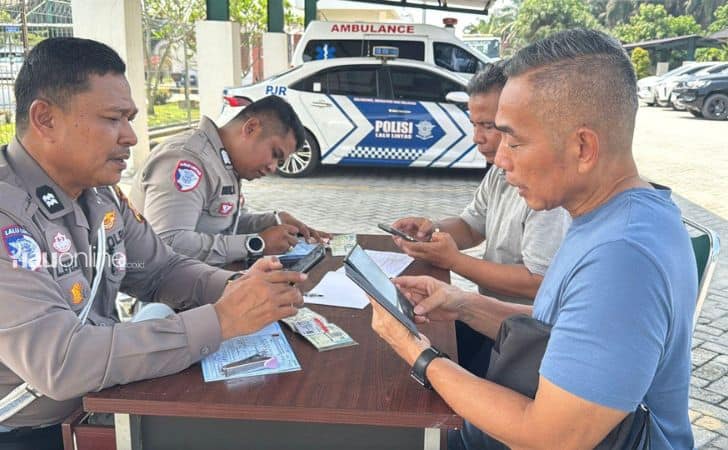 Pengendara-ditilang.jpg