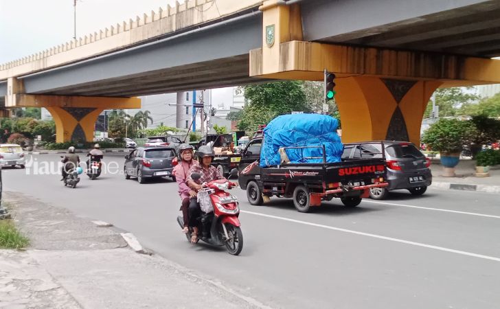 Pengendara-lawan-arus-di-sudirman.jpg