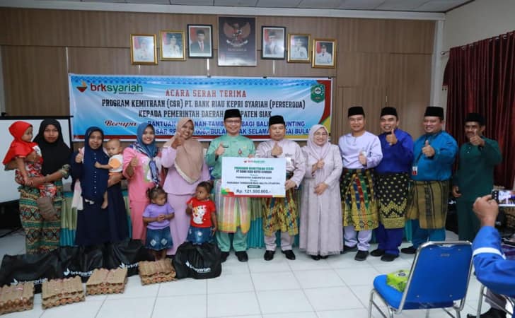 Penyrahan-bantuan-brk-syariah.jpg