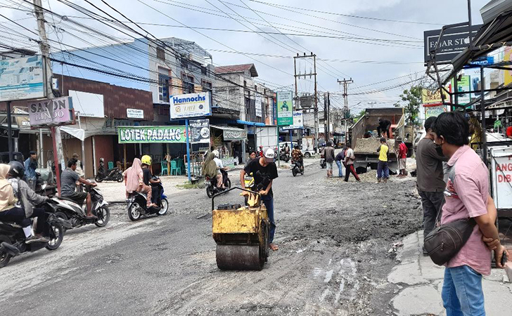 Perbaikan-Jalan-Delima.jpg