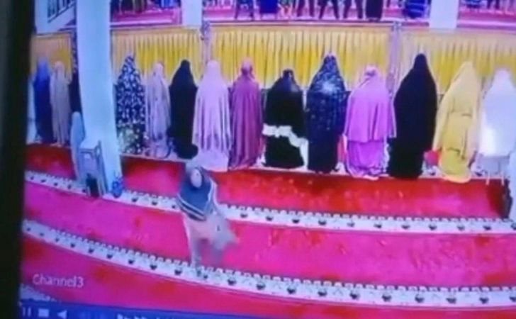 Perempuan-ini-Nekat-Curi-Tas-dan-Ponsel-Jemaah-Saat-Salat-Subuh-di-Masjid.jpg