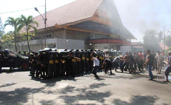 Perkuat-Kesiapsiagaan-Personel-Brimobda-Riau-Gelar-Operasi-Aman-Nusa-I.jpg