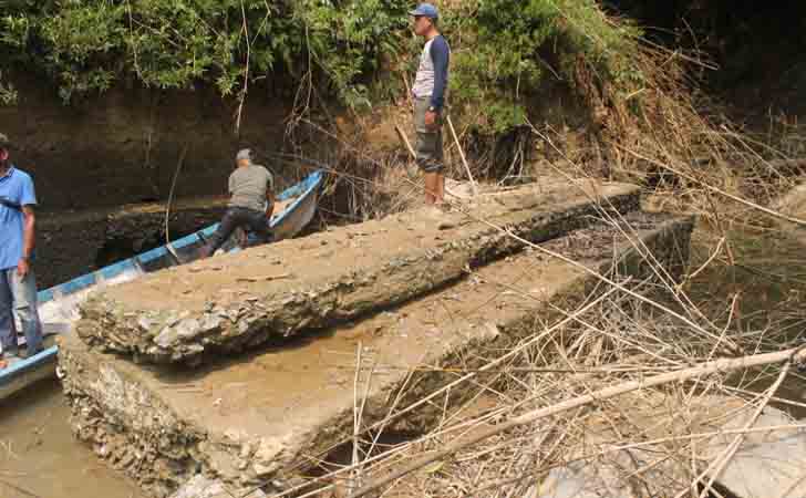 Pertemuan-Rel-Kereta-Api.jpg