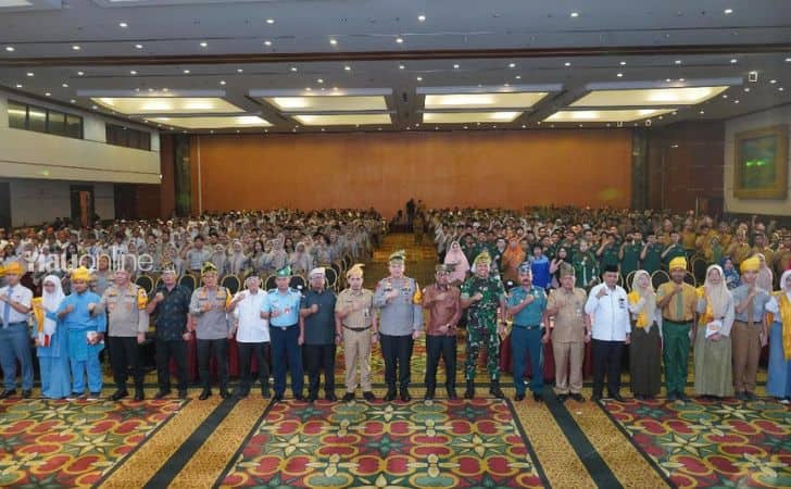 Polda-Riau-Deklarasi-bersama-Siswa.jpg