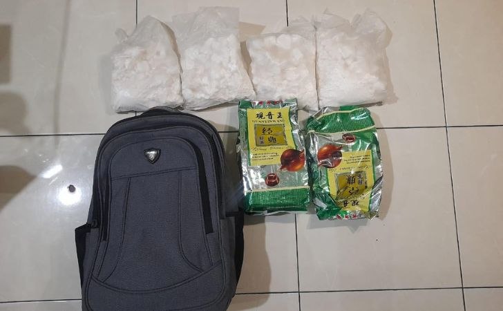 Polda-Riau-Gagalkan-Transaksi-2-Kg-Sabu-dan-18-Kg-Heroin-di-Pekanbaru.jpg