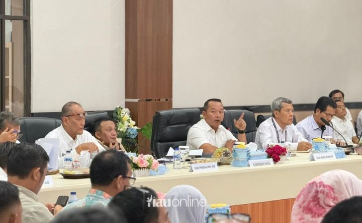 Polda-Riau-Pimpin-Satgas-Beras-2025-Pastikan-Harga-Sesuai-HET-dan-Stok-Aman.jpg
