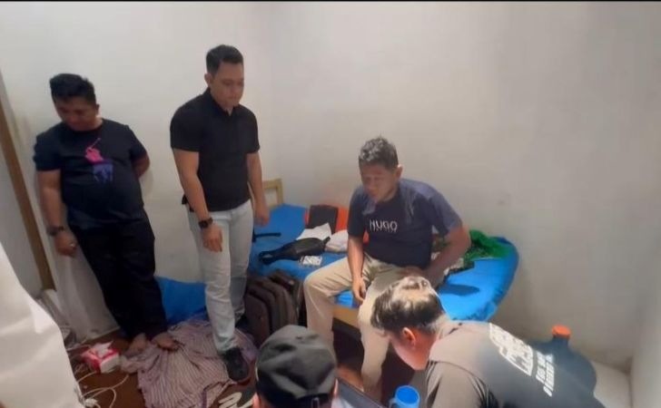 Polisi-Bekuk-Penipu-Berkedok-CS-e-Commerce-di-Pekanbaru.jpg
