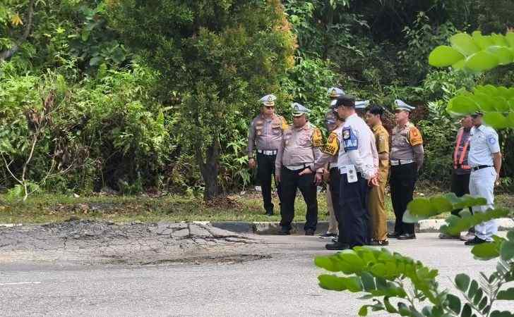 Polisi-Ingatkan-Pengendara-Waspadai-3-Titik-Rawan-di-Jalur-Mudik-Ini.jpg