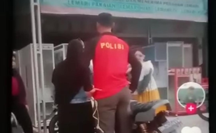 Polisi-diduga-maki-warga.jpg