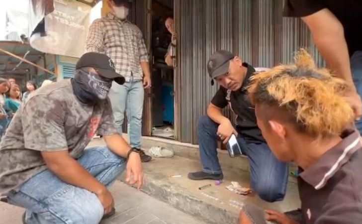 Polisi-mengamankan-diduga-pengedar.jpg