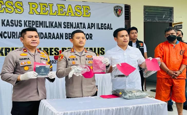 Polres-Bengkalis-rilis-kasus-senpi.jpg