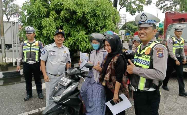 Polres-kampar-sosialisasi-pajak-kendaraan.jpg
