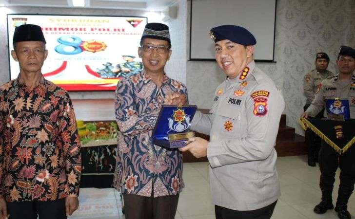 Polresta-Pekanbaru-Gelar-Syukuran-HUT-ke-80-Brimob-Bersama-Purnawirawan.jpg